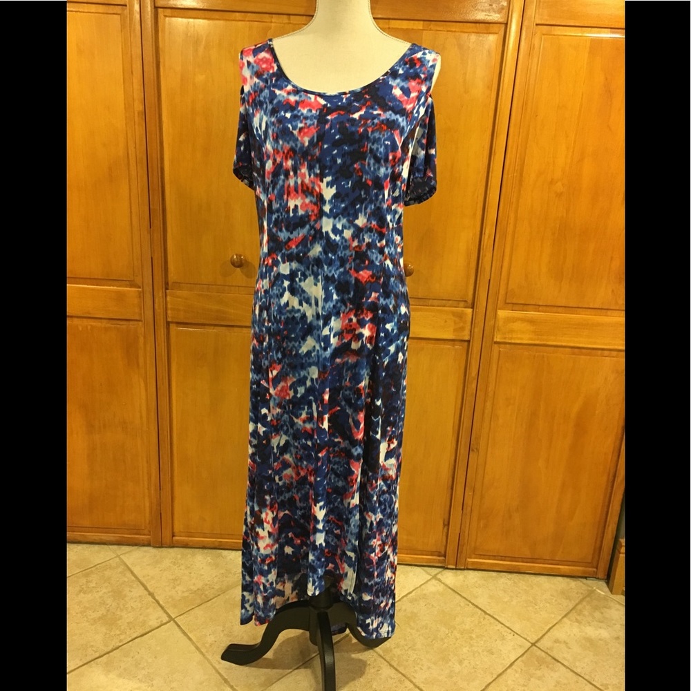 Summer, cold-shoulder Dress!